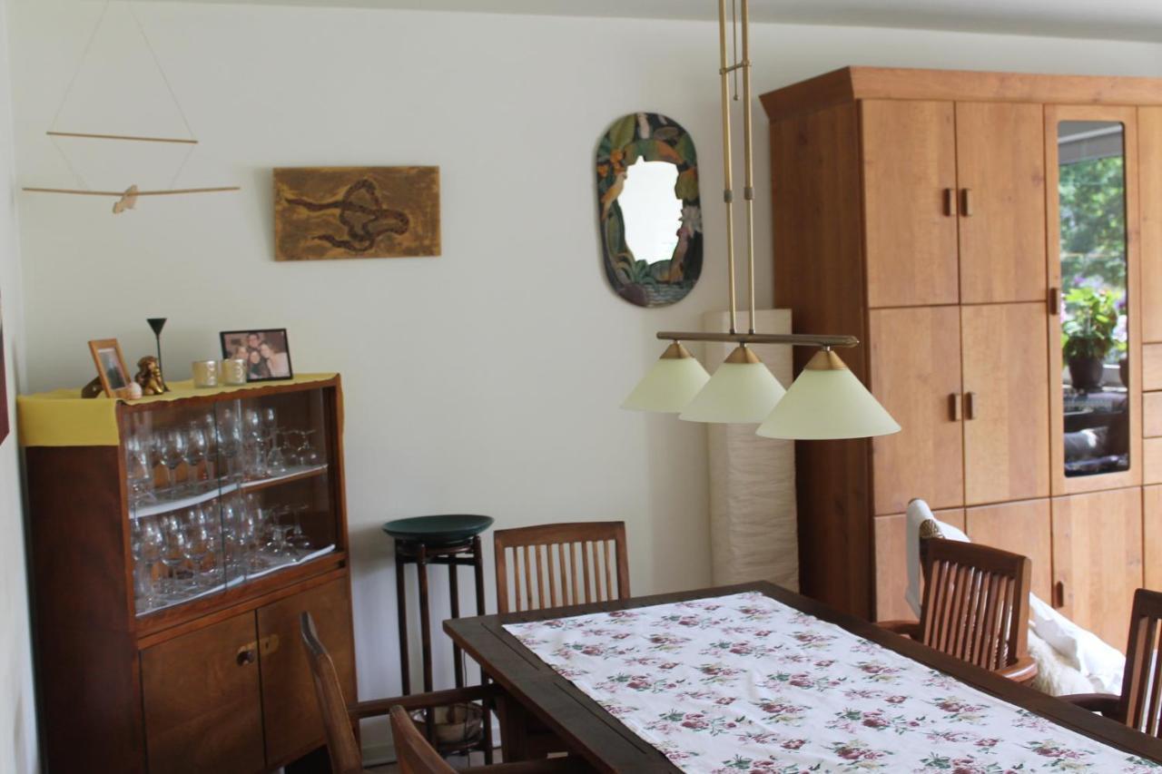 Bed & Breakfast Bonn 24 Mai Bis14 Juni Mit Hund In Der Wohnung Екстериор снимка