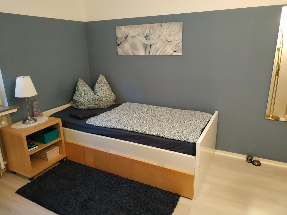 Bed & Breakfast Bonn 24 Mai Bis14 Juni Mit Hund In Der Wohnung Екстериор снимка